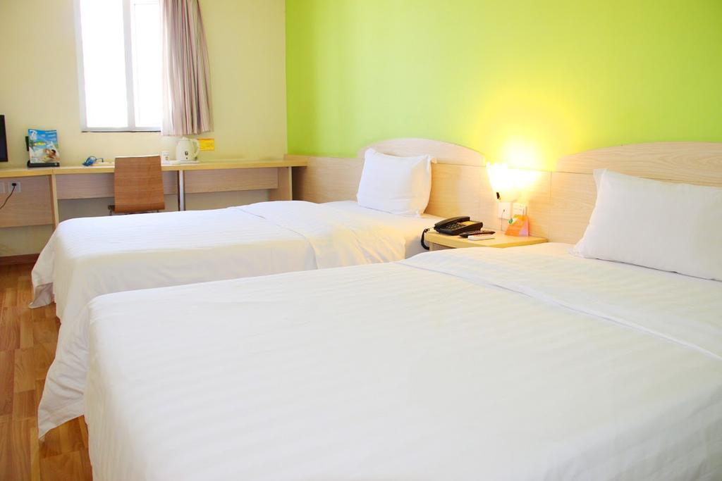 7Days Inn Guangzhou Jiaokou Subway Station 2Nd Номер фото
