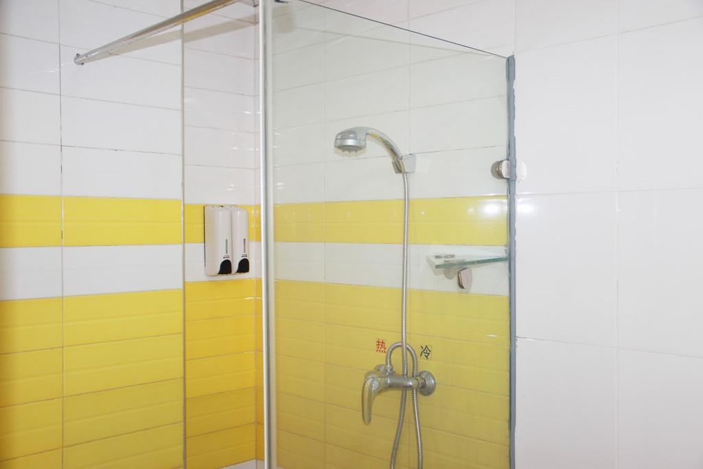 7Days Inn Guangzhou Jiaokou Subway Station 2Nd Номер фото