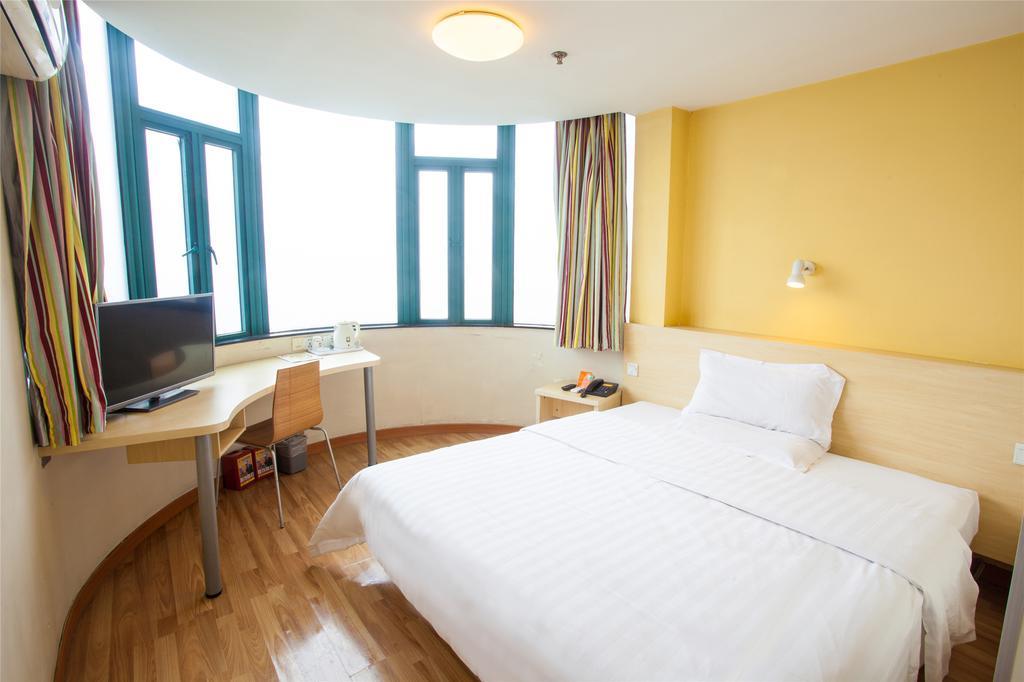 7Days Inn Guangzhou Jiaokou Subway Station 2Nd Екстер'єр фото