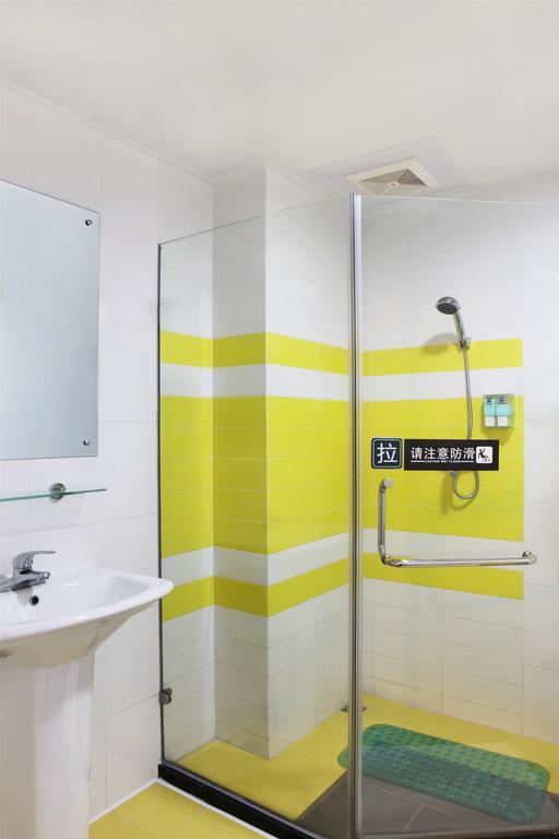 7Days Inn Guangzhou Jiaokou Subway Station 2Nd Екстер'єр фото